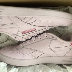 Size 7 Pink Reebok club MEMT Women Femmes  tennis shoes