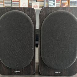 Jamo bookshelf speakers