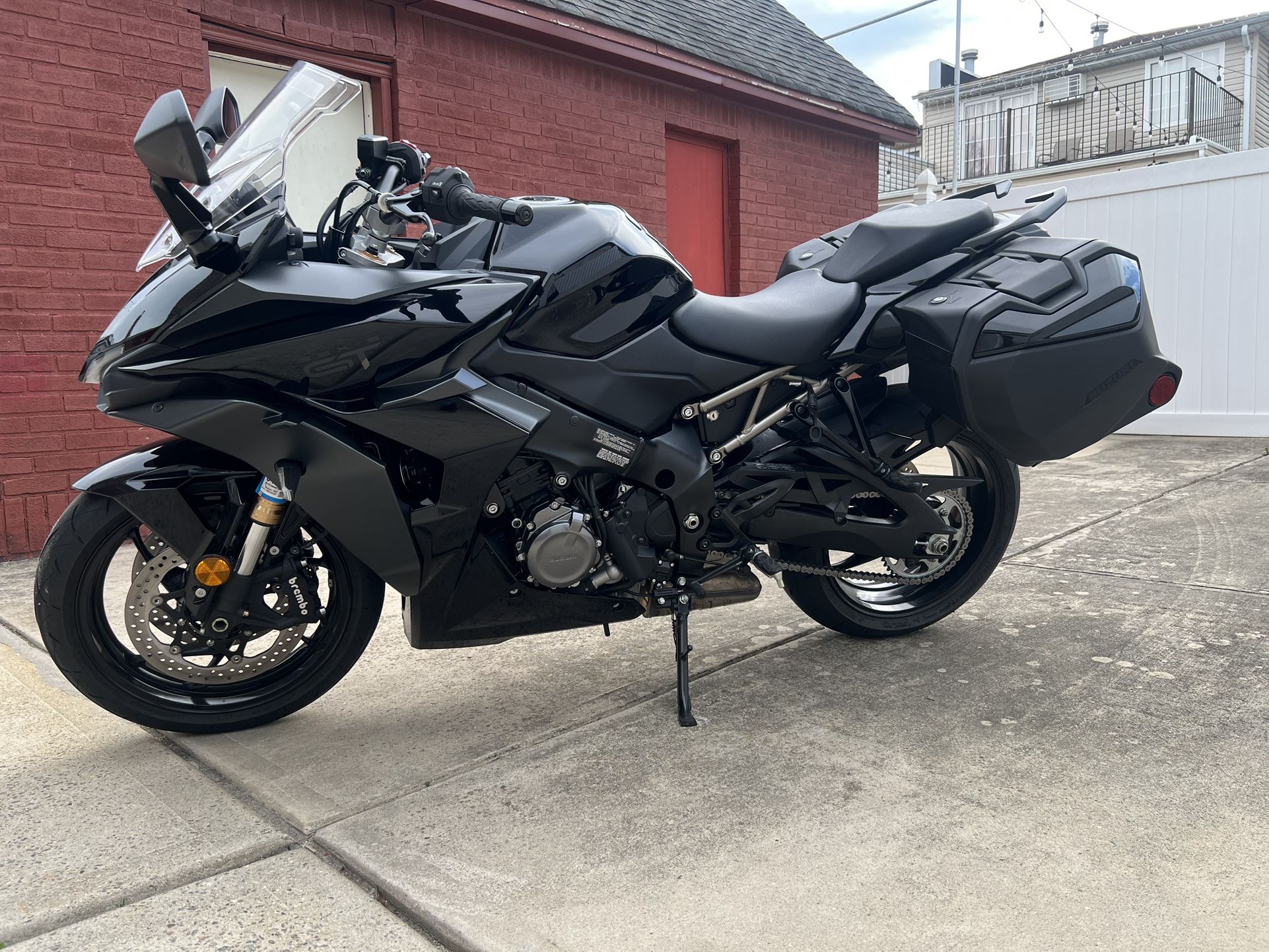 2022 Suzuki GSX- S 1000 GT