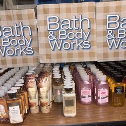 BATH AND BODY WORKS