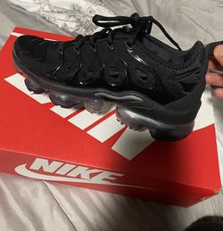 Vapormax 2024 plus sales