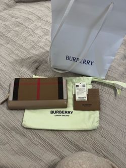 Burberry wallet