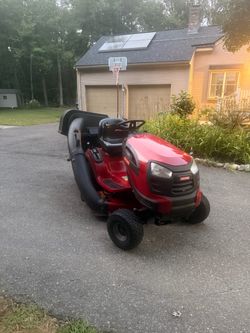 Craftsman YT3000 19HP Riding Lawn Mower with Bagger