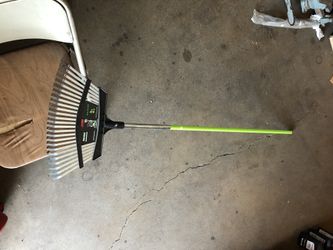 AZTRON commercial Rake
