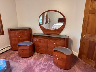 Mid-Century Modern Bedroom Dresser Set with Mirror