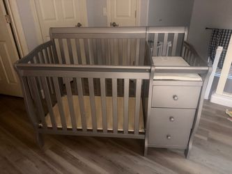 Dream On Me Jayden 4-in-1 Mini Crib with Changer