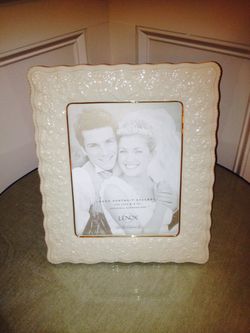 Lenox Wedding Frame. 