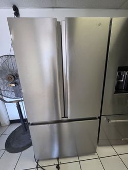 WHIRLPOOL FRENCH DOOR STAINLESS STEEL REFRIGERATOR