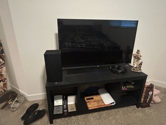 Roku 55 in tv with tv stand