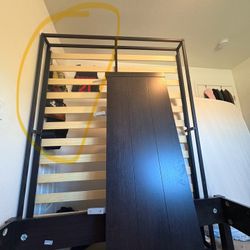 queen box spring/ floor frame 