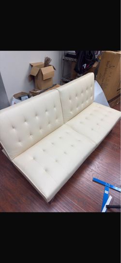 Nahomi sofa