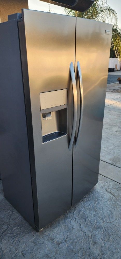 Frigidaire Refrigerator