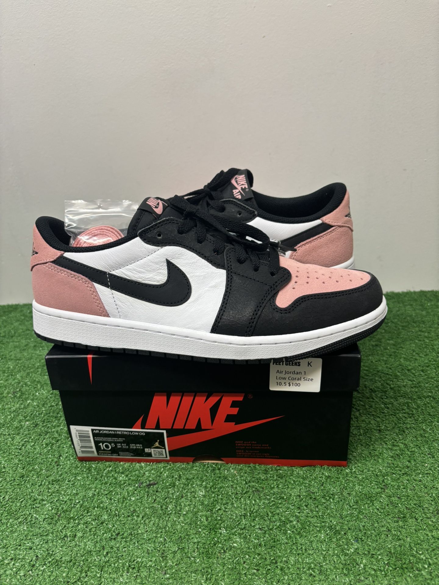 Air Jordan 1 Low Coral Size 10.5 $80