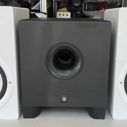 YAMAHA HS8 POWERED STUDIO MONITOR (WHITE) + SUB WOOFER + STANDS