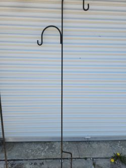 Double Shepard Hook 6 Ft Tall