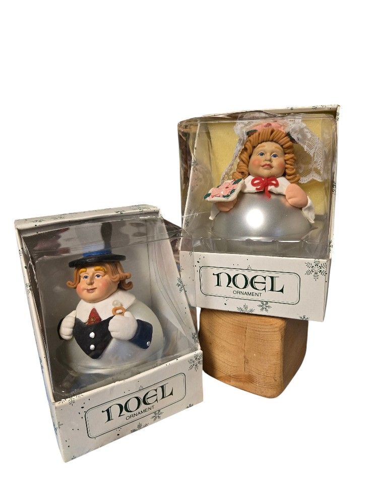 Dept 56 collectible Noel Ornaments Vintage #18500 bride and groom