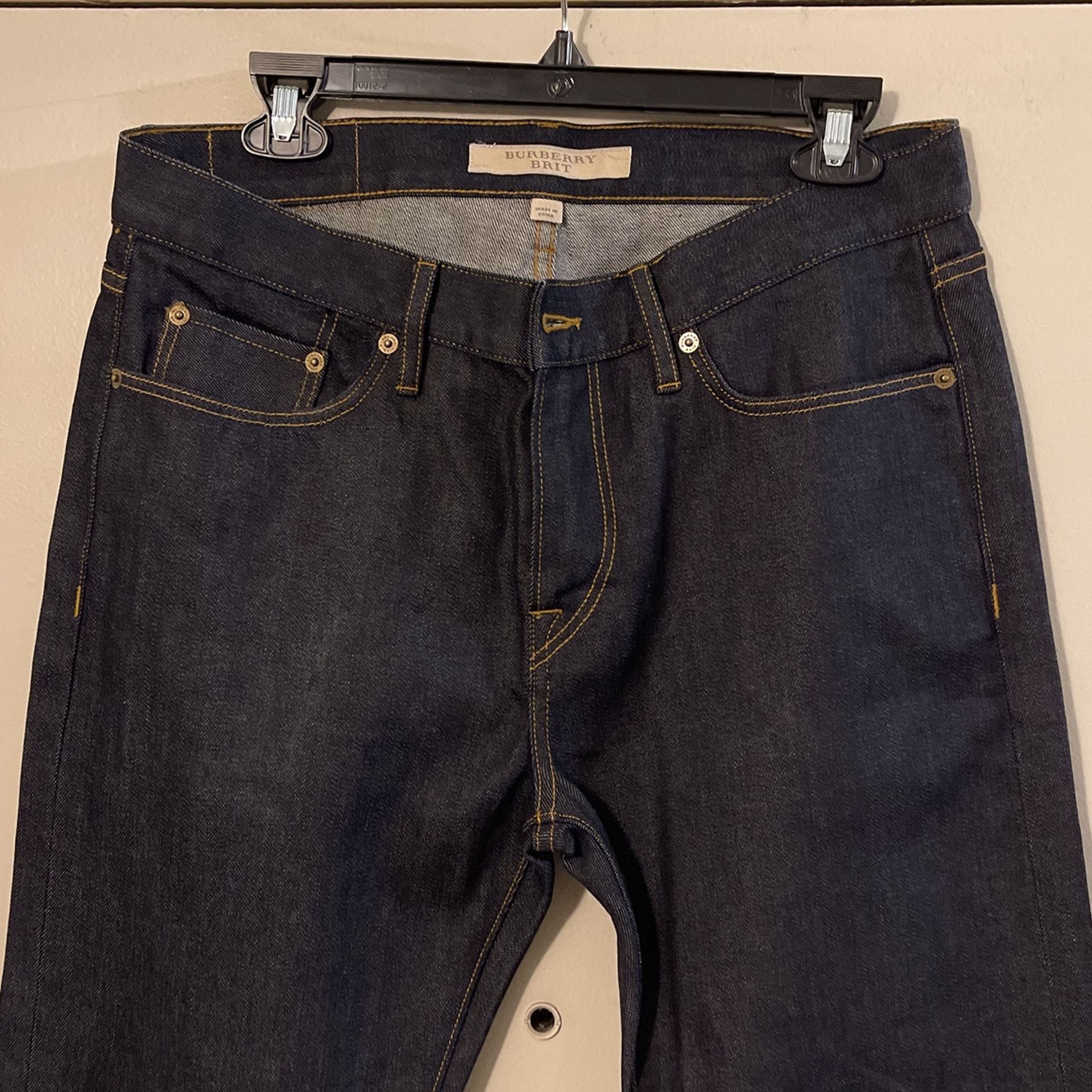 GUC Burberry Jeans 32x33 Slim Fit. No Deliveries