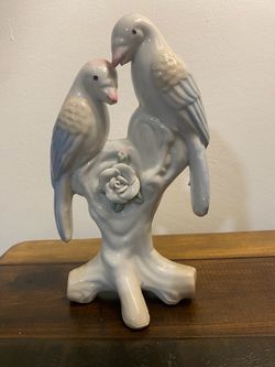 Vintage Porcelain Lovebirds / Parakeets Figurine on Tree Branch