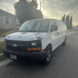 2009 Chevrolet 2500 Express 