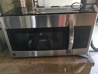 Used Kenmore microwave almost brand new