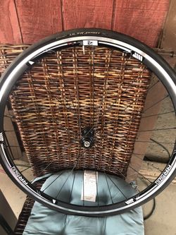 Alex Rim RR28 with Continental ultra sport 25mm tire