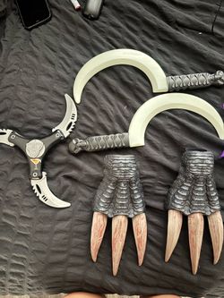 Swords , claws ,etc
