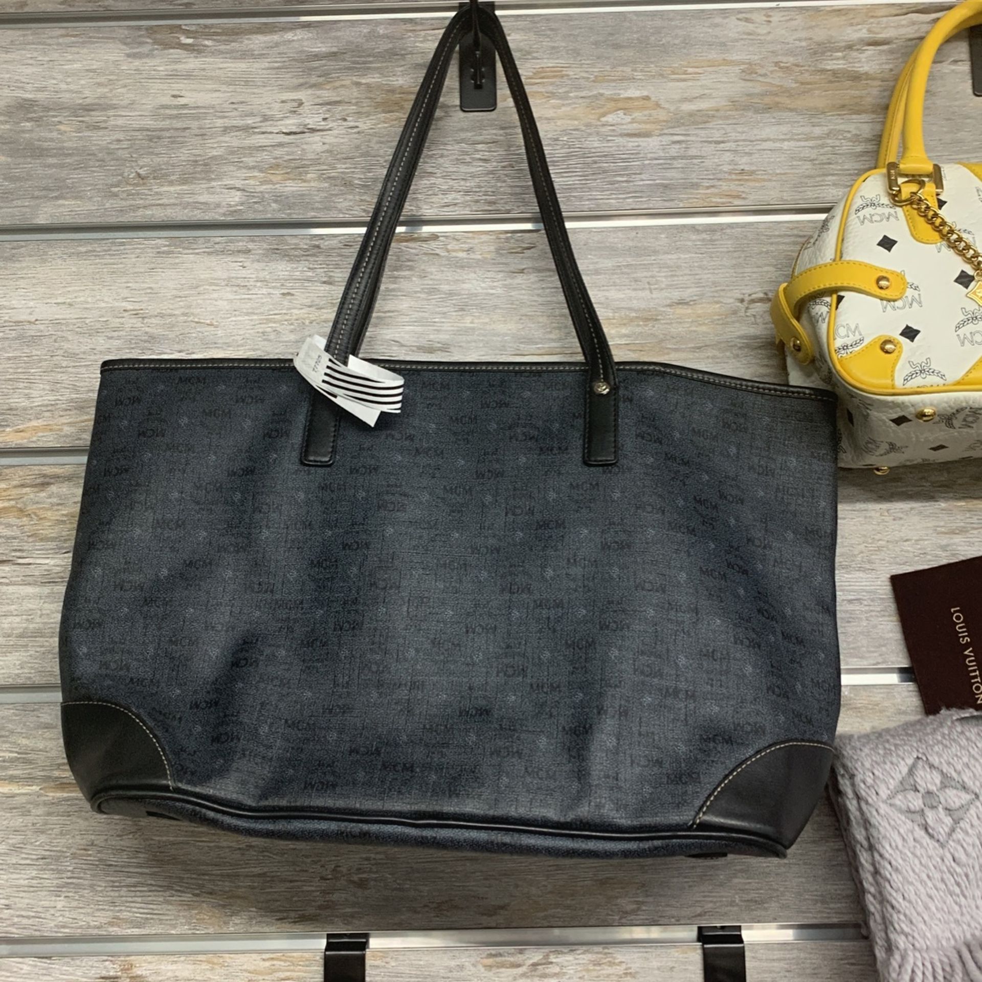 Mcm Shopper Handbag Shoulder Bag
