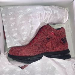 SUPREME NIKE BOOTS