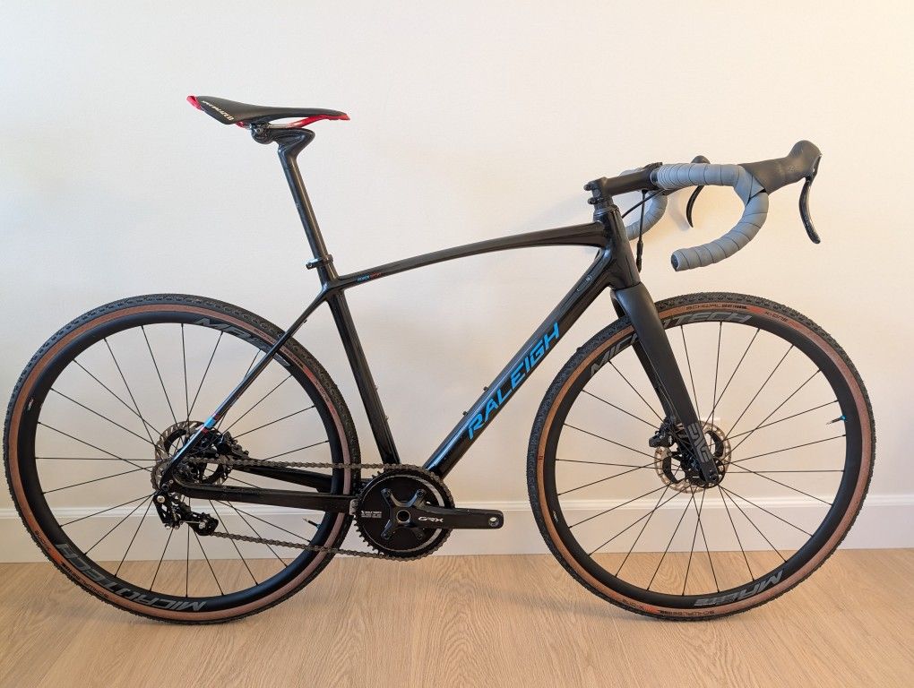 Carbon Gravel Bike (Medium)