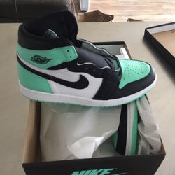 New Men’s Air Jordan 1 Retro High OG size 12