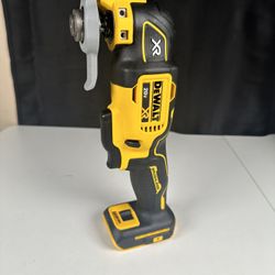 Dewalt 20V MAX XR Cordless Brushless 3-Speed Oscillating Multi Tool DCS356