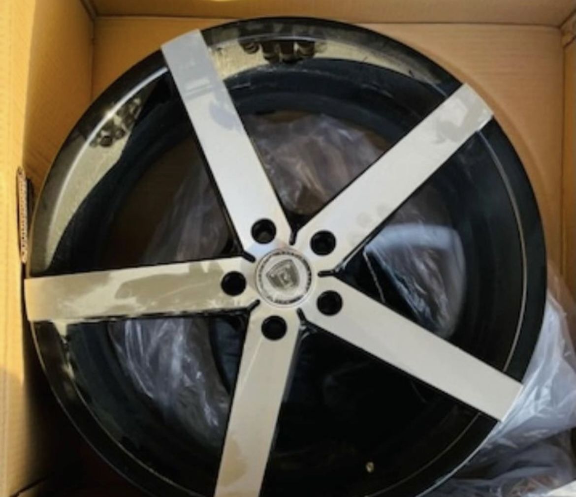 Borghini 20 Inch Rims. Bolt Pattern 5x4.5