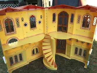 Modern Style doll house