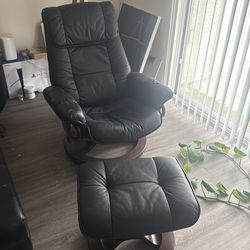 Leather recliner chair