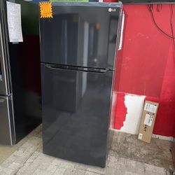 New LG Top Freezer Refrigerator 20 Cubic Feet 