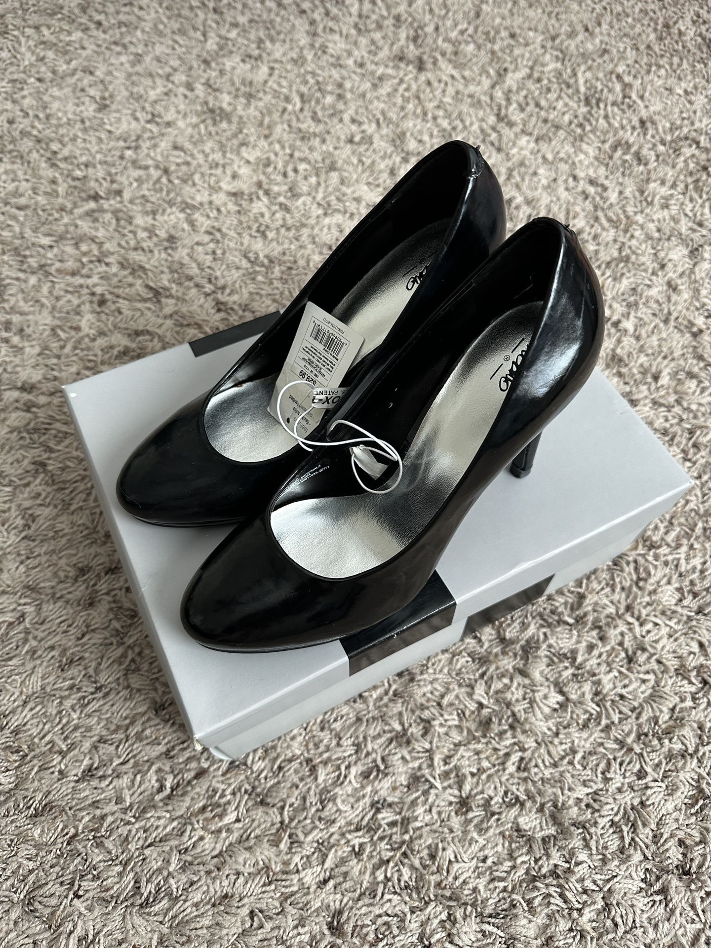 Black Heels Size 6 New 