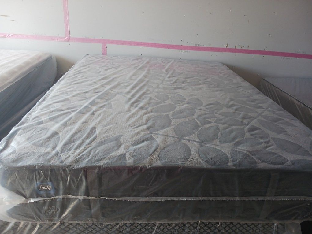 Firm Queen Size Mattress (Sealy Posturepedic),All Products : American Fashion Style Bags On Sale