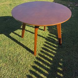 Round Dining Table 