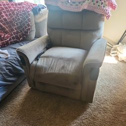 Free ELECTRIC Recliner 