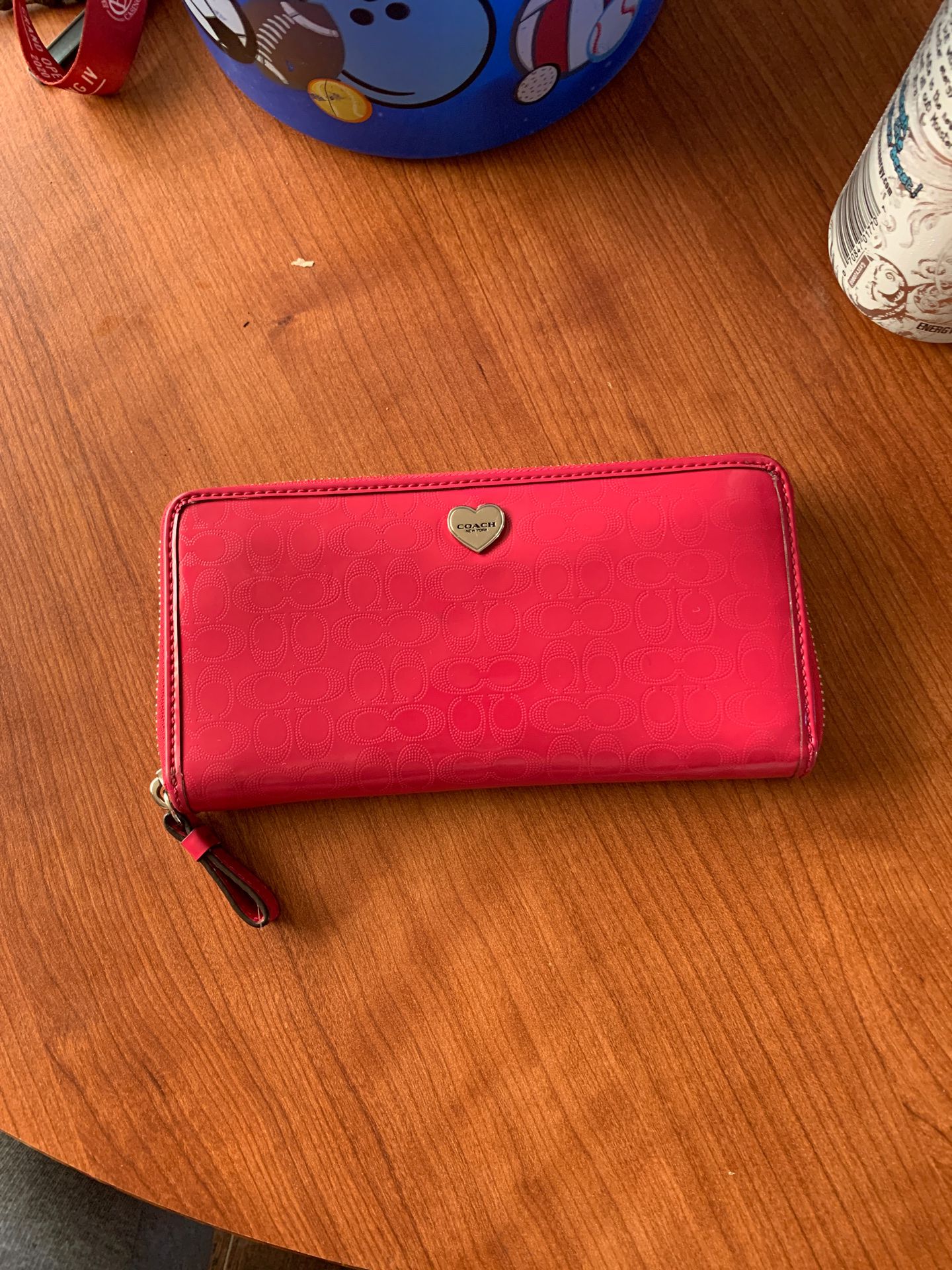 coach pink wallet