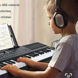 ⭐️New Electric 61 Key Keyboard Piano For Beginners and Professionals. P/U By ASHLAN AND TEMPERANCE In CLOVIS