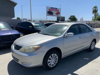 2004 TOYOTA CAMRY!!!!