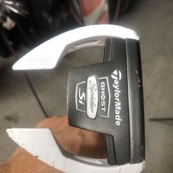 Taylormade putter with head cover 44” long