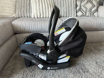 Graco SnugRide Lite LX Infant Car Seat, Studio, Black