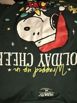Cute Peanuts Snoopy Holiday Tee – Perfect for the Season! (Size S)