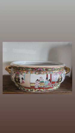 Chinese Rose Medallion Porcelain Footbath Bowl