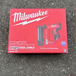 Milwaukee 23ga Pin Nailer New