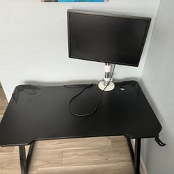 Gaming Desk With Dell Monitor 