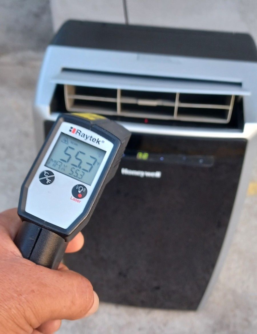 Honeywell Mn12ces 12,000 BTU. Blows COLD. Remote Included