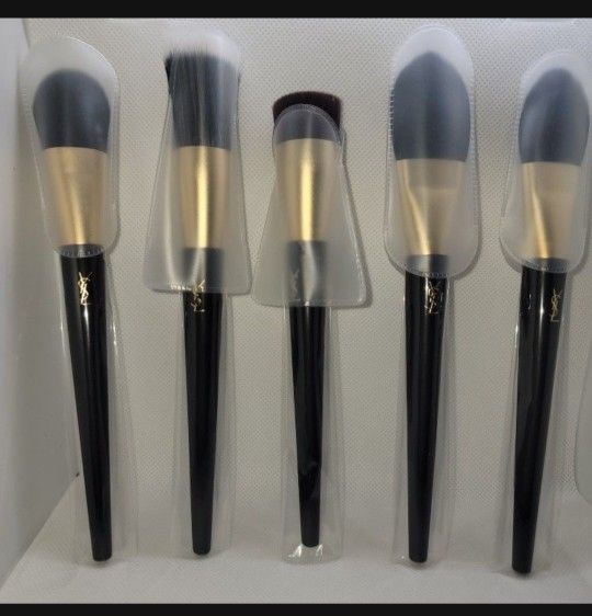 YSL make Up Brush #1 -> #5